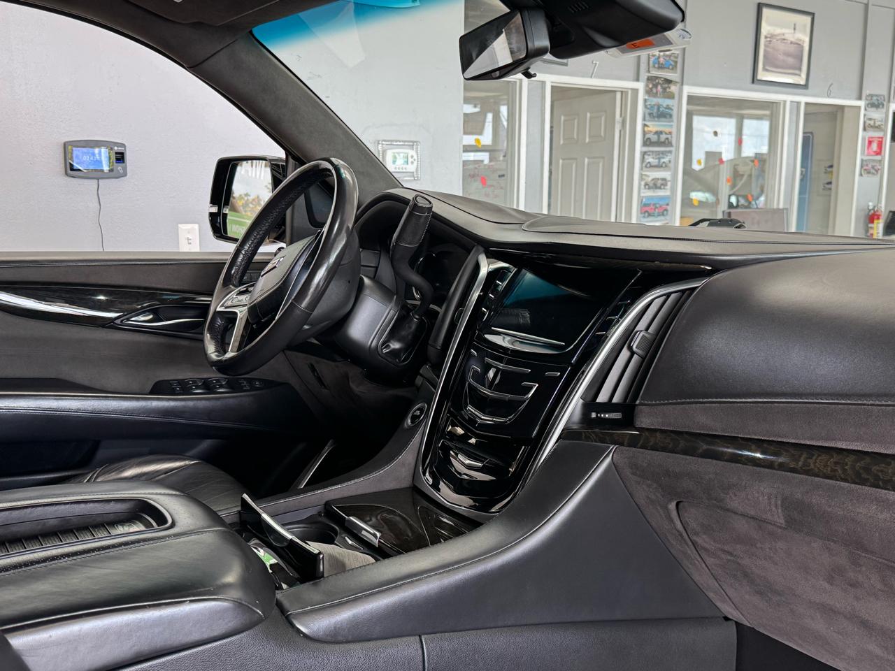 Cadillac Escalade ESV Platinum 4WD 2020