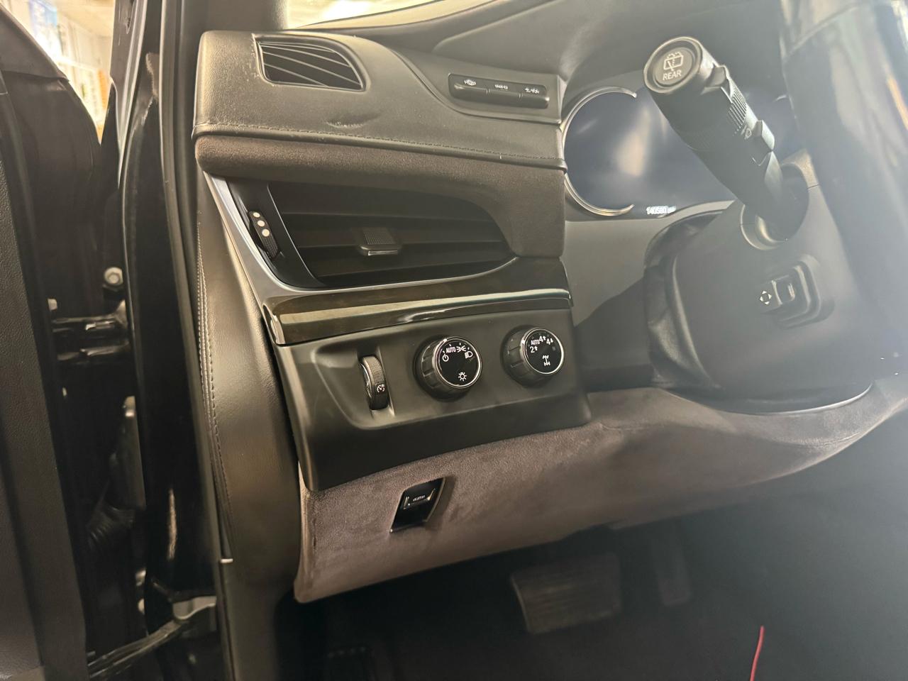 Cadillac Escalade ESV Platinum 4WD 2020
