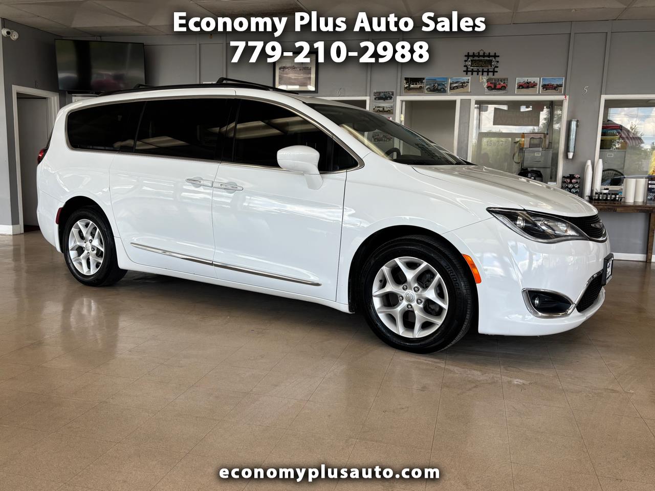 2017 Chrysler Pacifica Touring-L