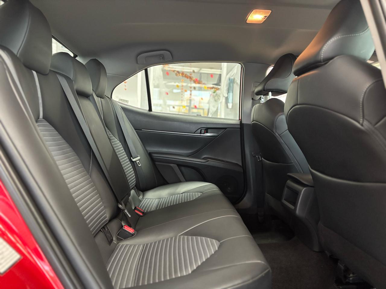 Toyota Camry SE 2024