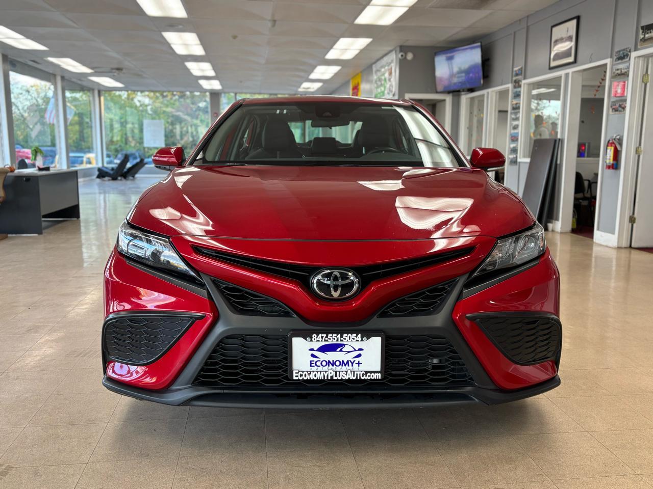 Toyota Camry SE 2024