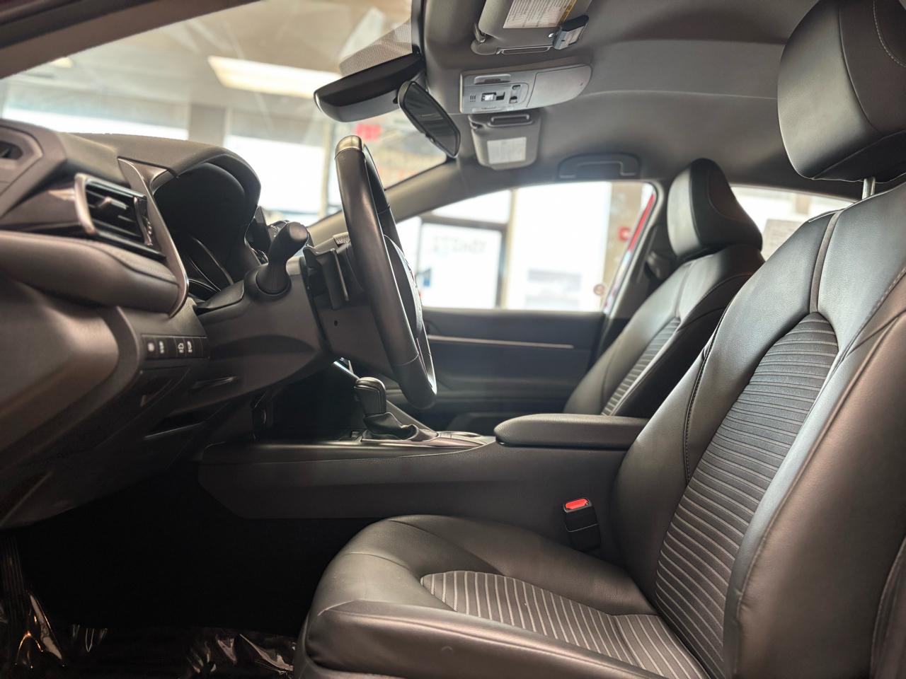 Toyota Camry SE 2024