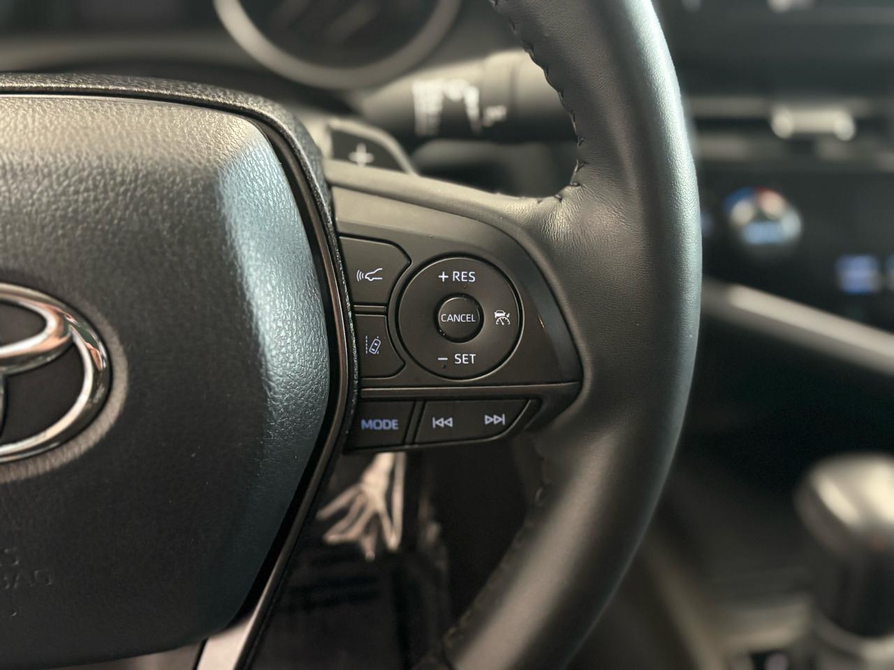 Toyota Camry SE 2024