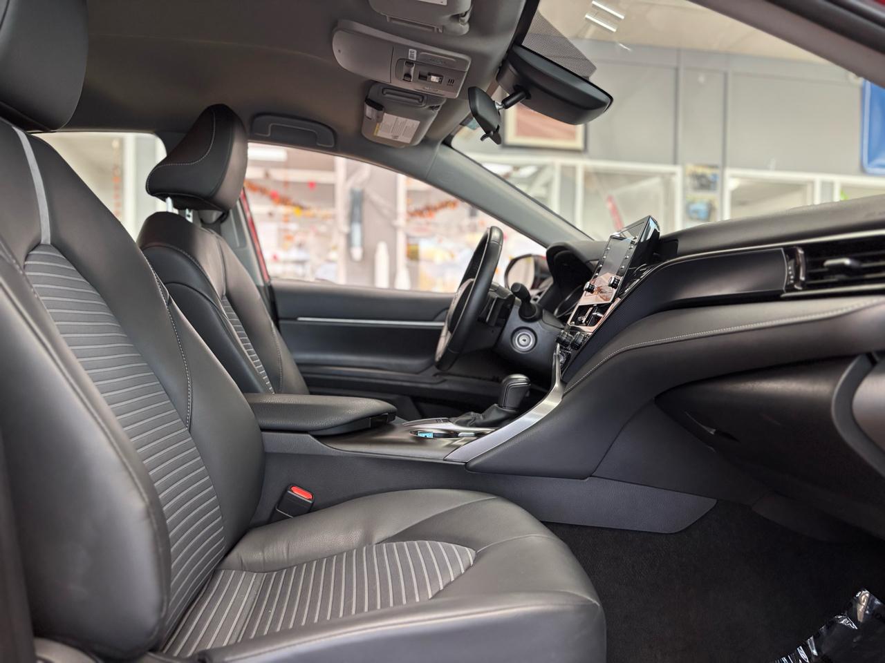 Toyota Camry SE 2024