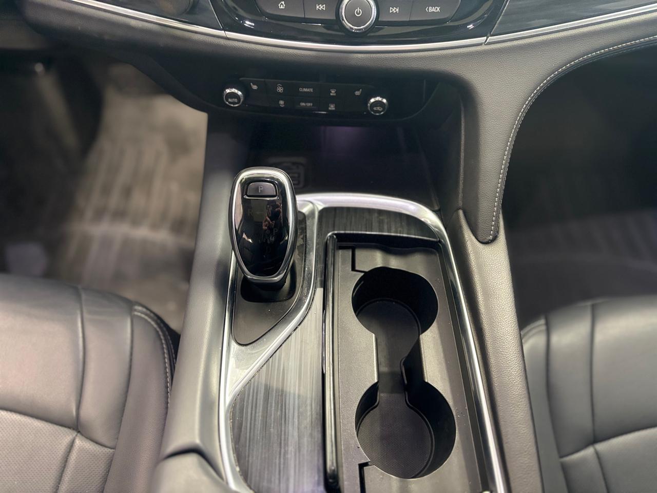 Buick Enclave AWD 4dr Essence 2020