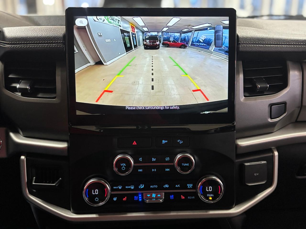 Ford Expedition MAX XLT 4WD 2023