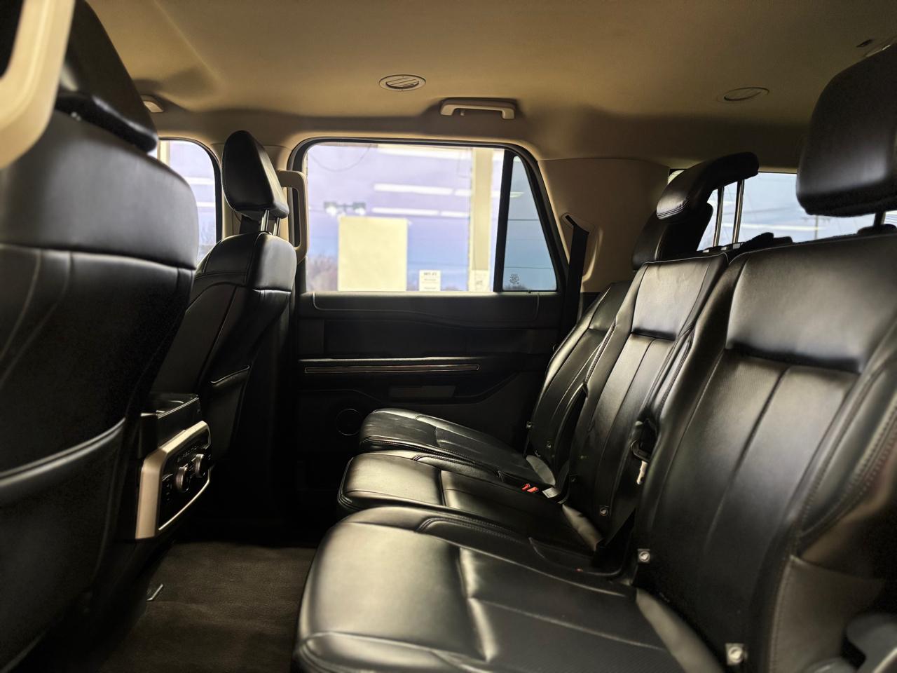 Ford Expedition MAX XLT 4WD 2023