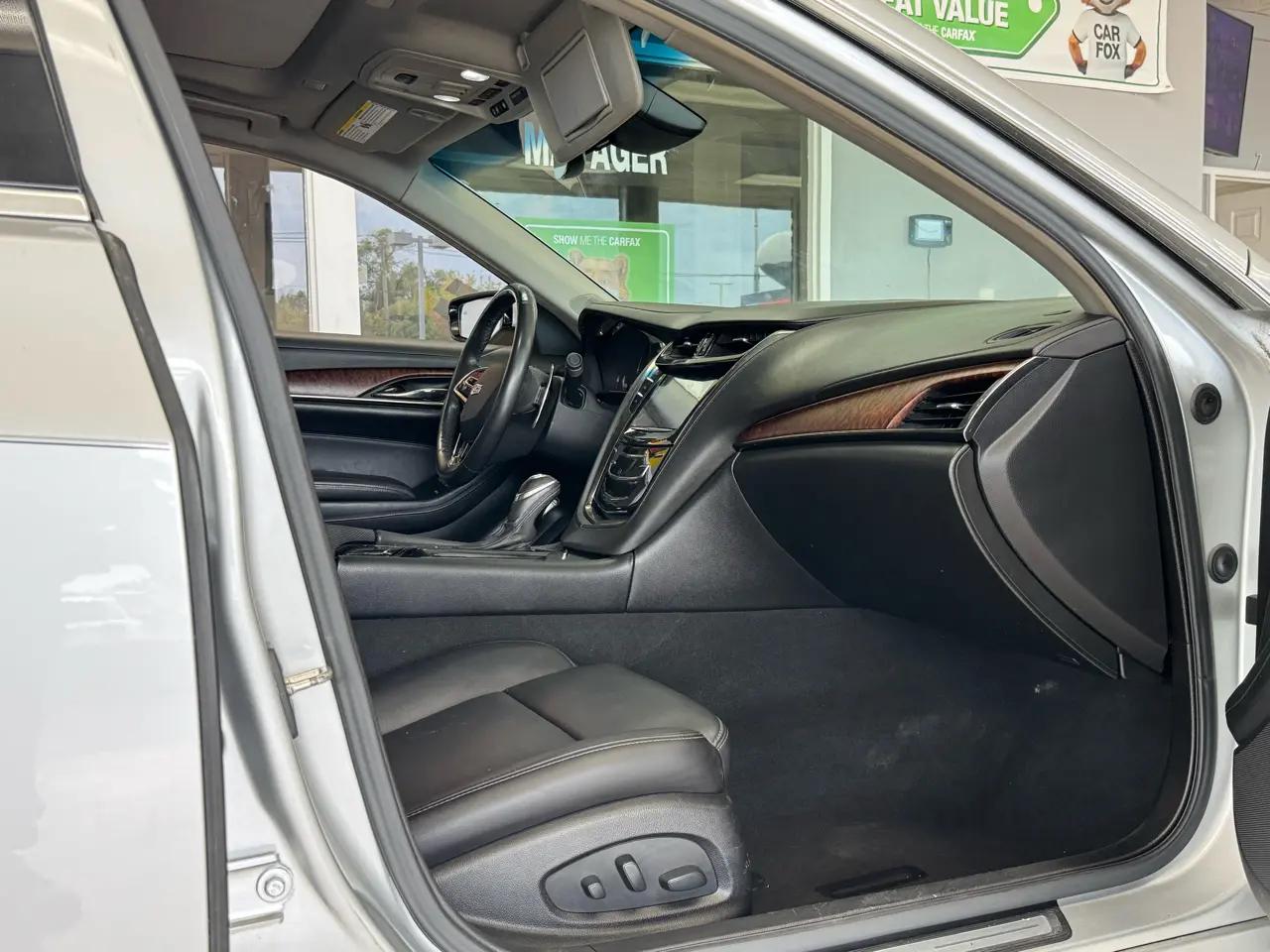 Cadillac CTS Sedan 4dr Sdn 2.0L Turbo Luxury AWD 2018