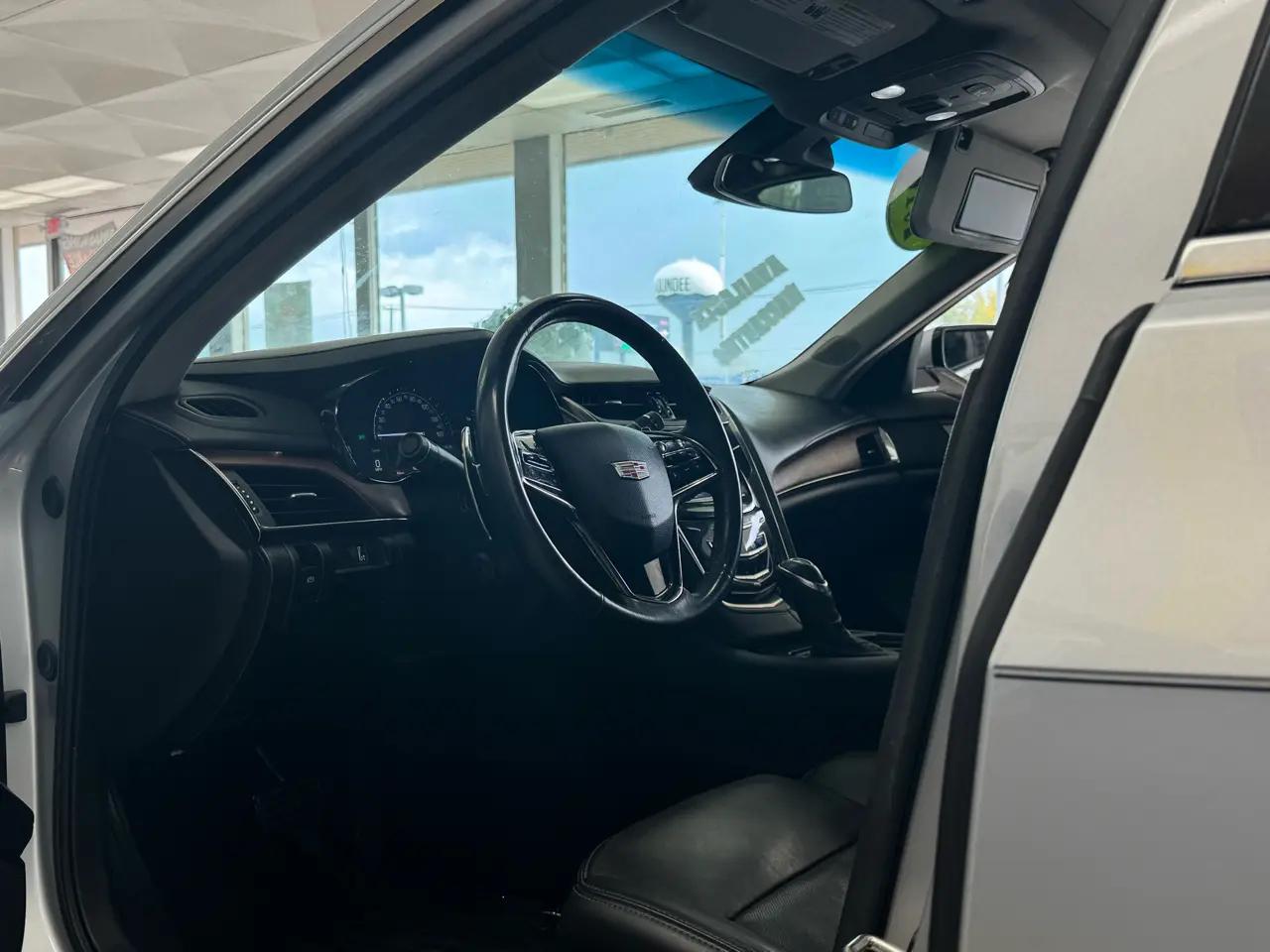Cadillac CTS Sedan 4dr Sdn 2.0L Turbo Luxury AWD 2018