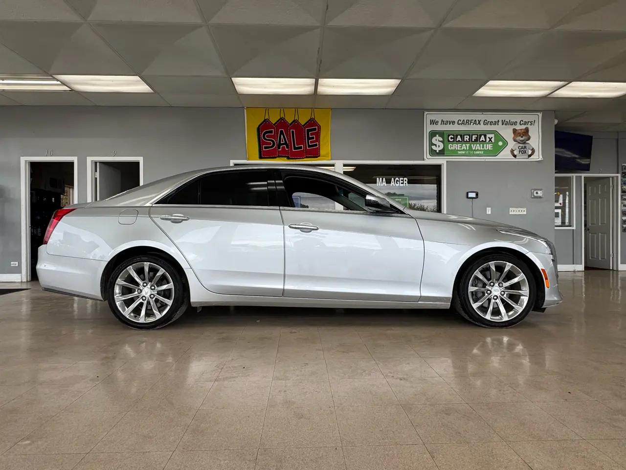 Cadillac CTS Sedan 4dr Sdn 2.0L Turbo Luxury AWD 2018