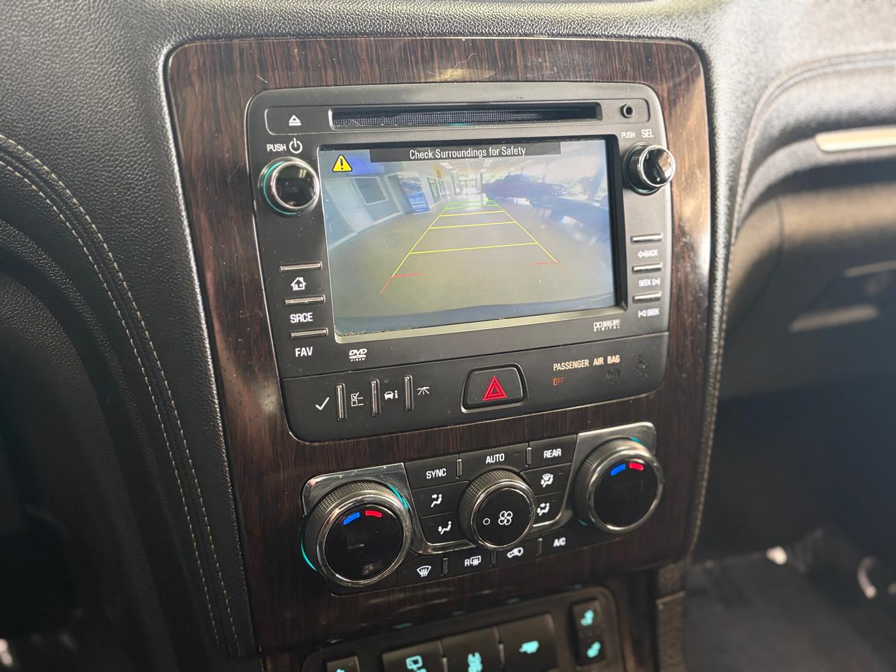 Chevrolet Traverse AWD 4dr LT w/1LT 2015