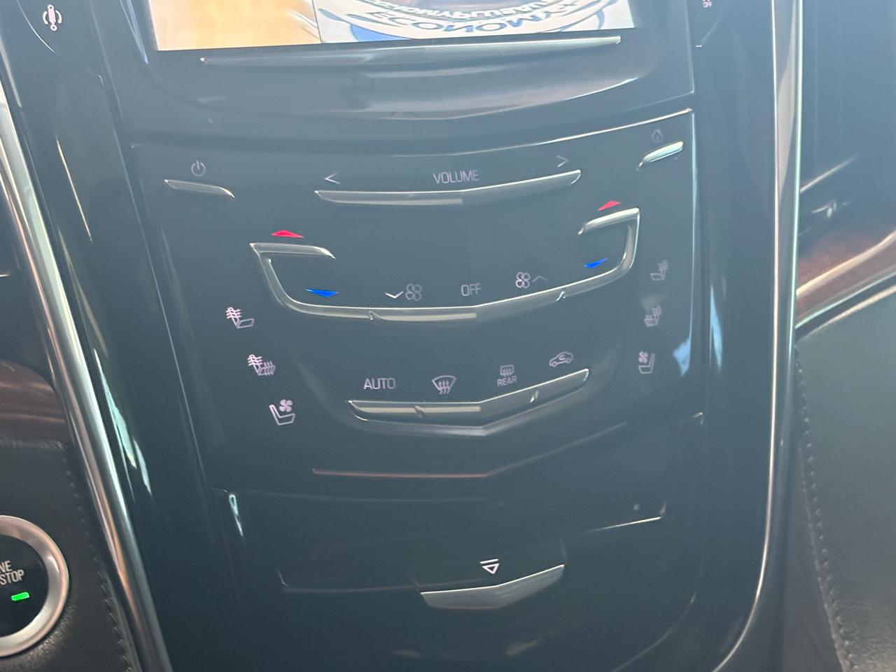 Cadillac Escalade ESV 4WD 4dr Luxury Collection 2016