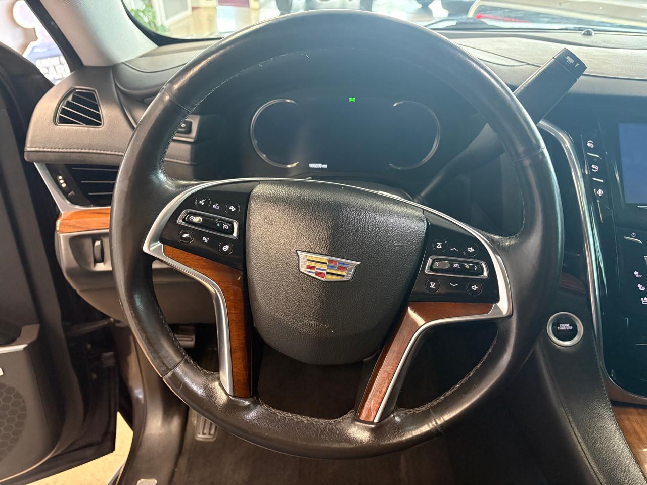Cadillac Escalade ESV 4WD 4dr Luxury Collection 2016