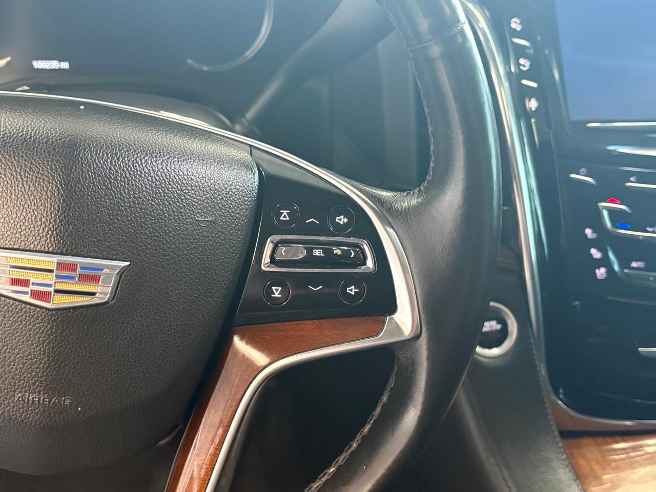 Cadillac Escalade ESV 4WD 4dr Luxury Collection 2016