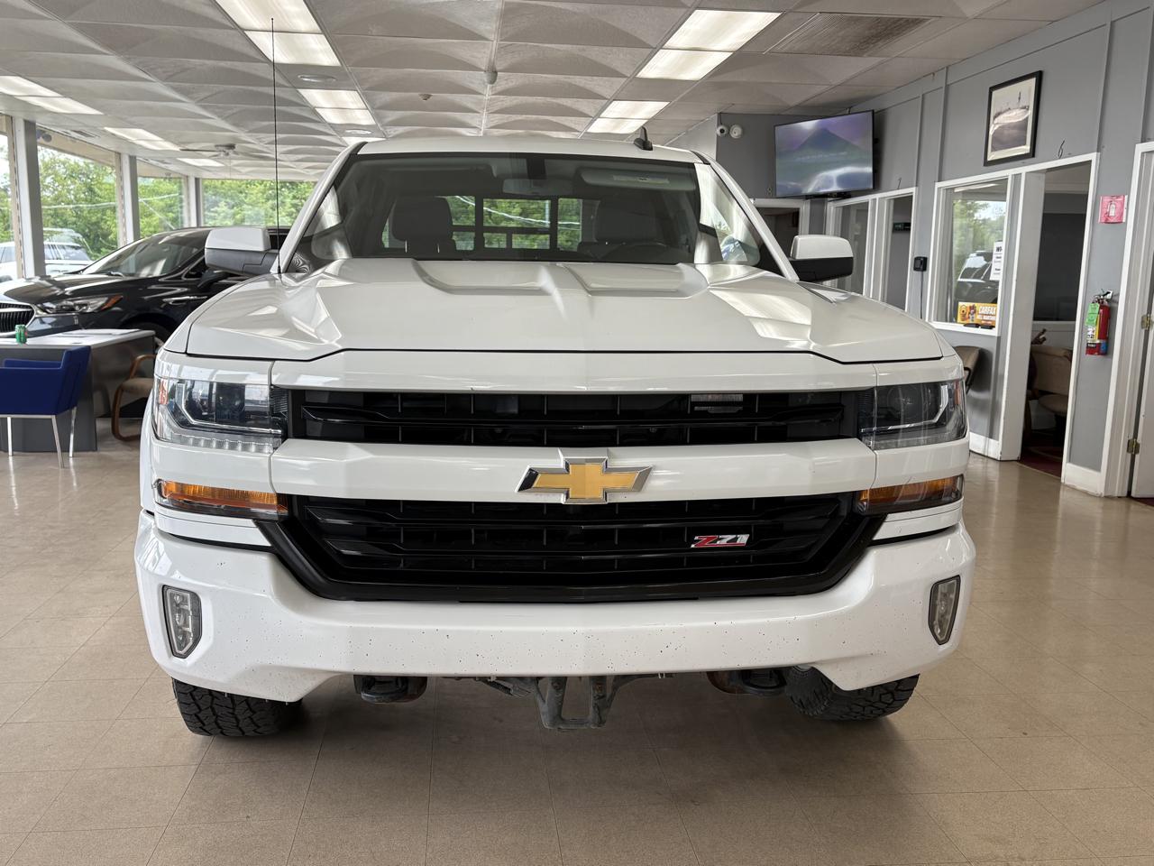 Chevrolet Silverado 1500 4WD Crew Cab 143.5" LT w/2LT 2018