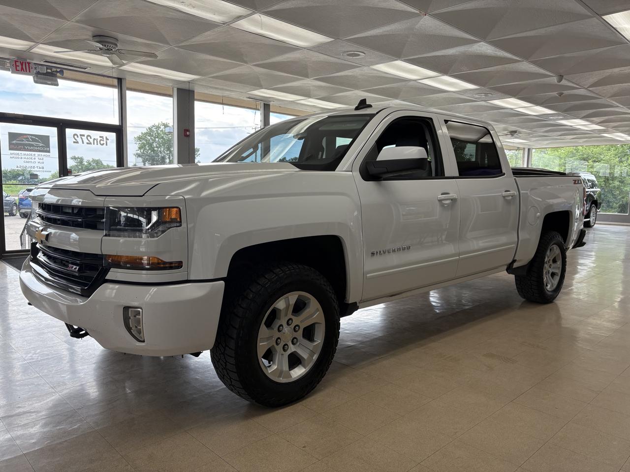 Chevrolet Silverado 1500 4WD Crew Cab 143.5" LT w/2LT 2018