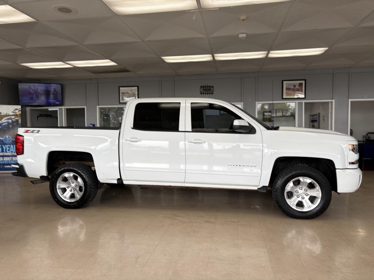 Chevrolet Silverado 1500 4WD Crew Cab 143.5" LT w/2LT 2018