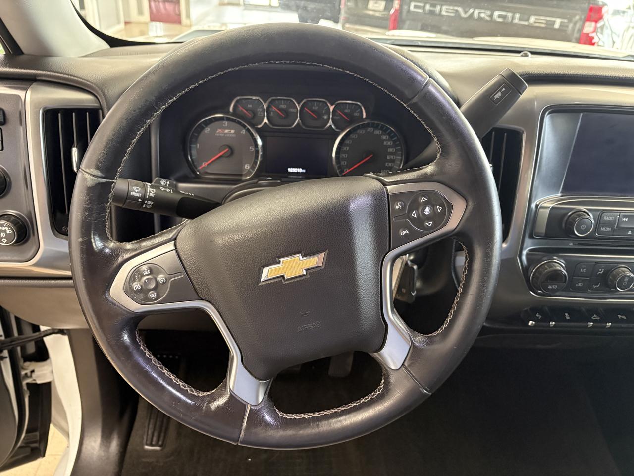 Chevrolet Silverado 1500 4WD Crew Cab 143.5" LT w/2LT 2018