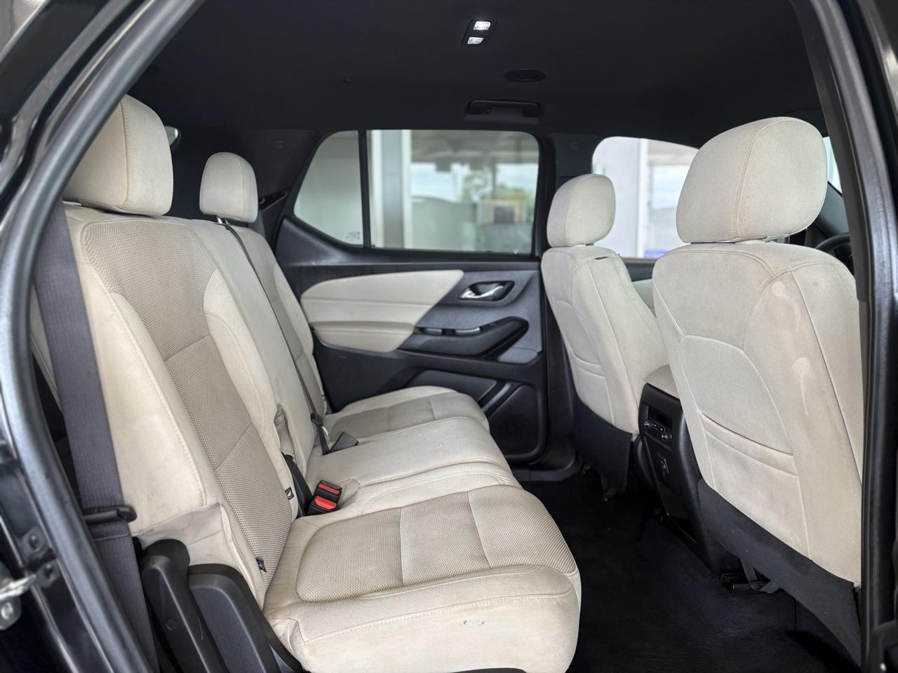 Chevrolet Traverse FWD 4dr LS w/1LS 2023