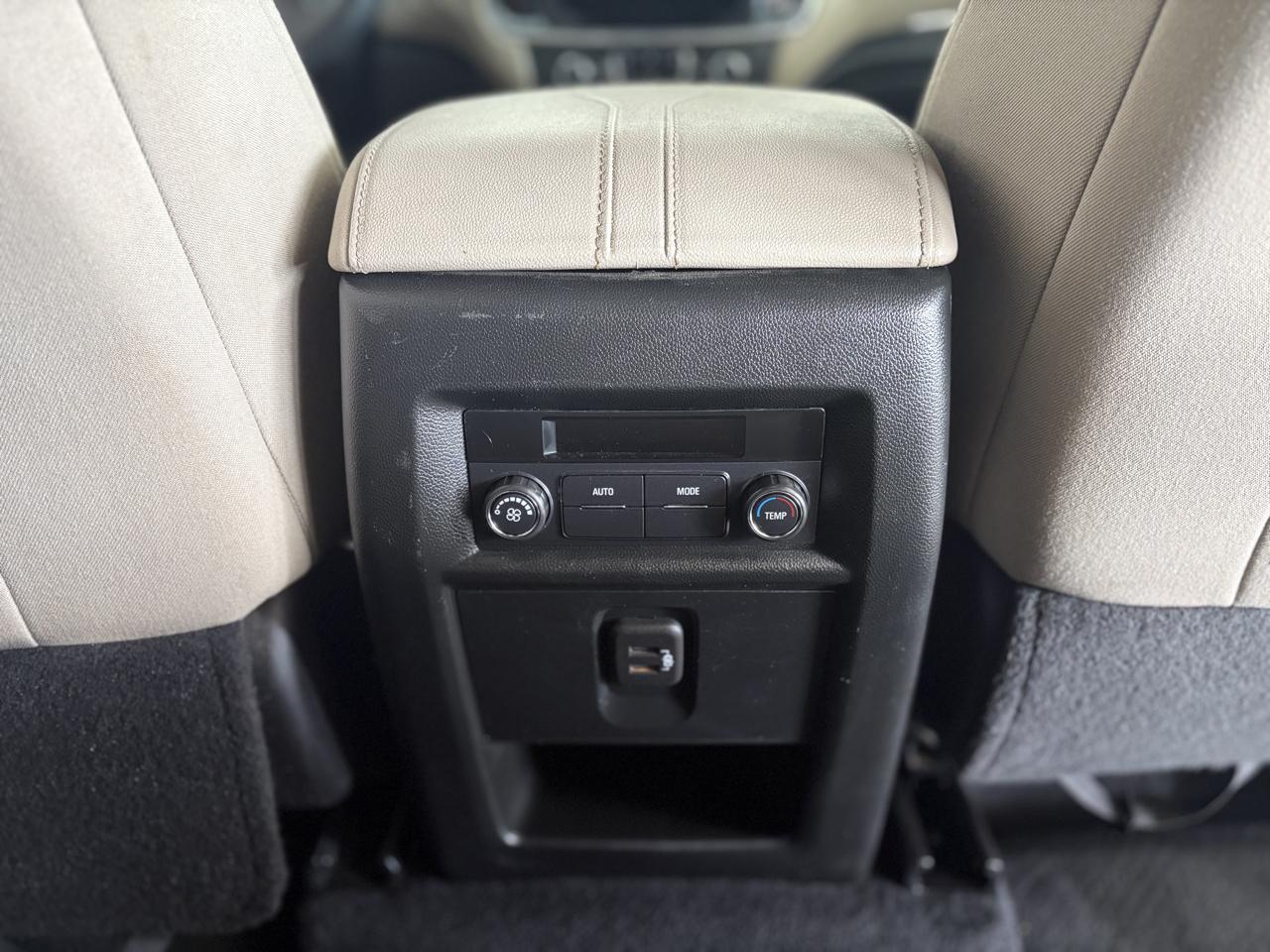Chevrolet Traverse FWD 4dr LS w/1LS 2023