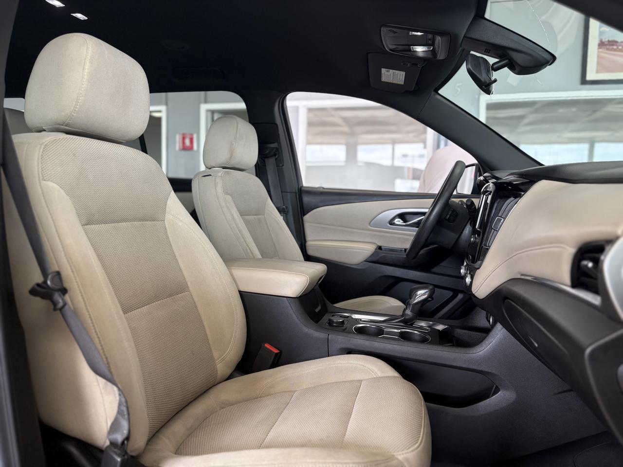 Chevrolet Traverse FWD 4dr LS w/1LS 2023