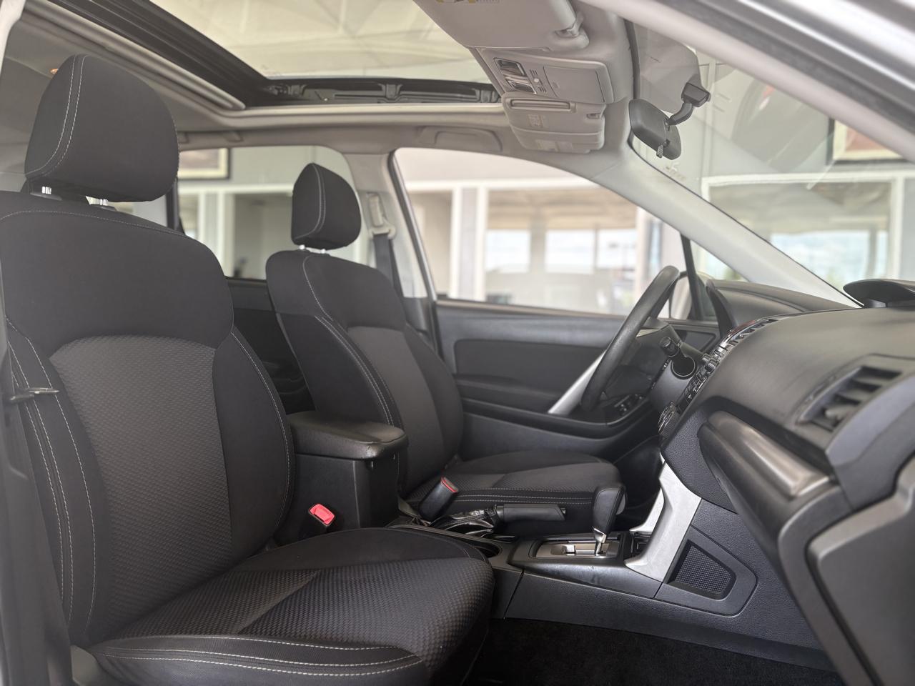Subaru Forester 4dr CVT 2.5i Premium PZEV 2015