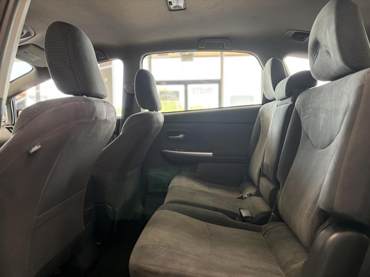 Toyota Prius V 5dr Wgn Two (Natl) 2013