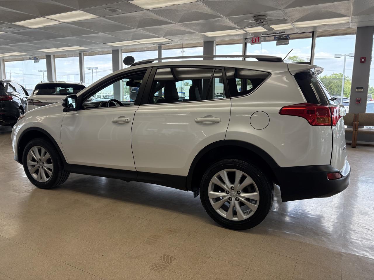 Toyota RAV4 FWD 4dr Limited (Natl) 2013