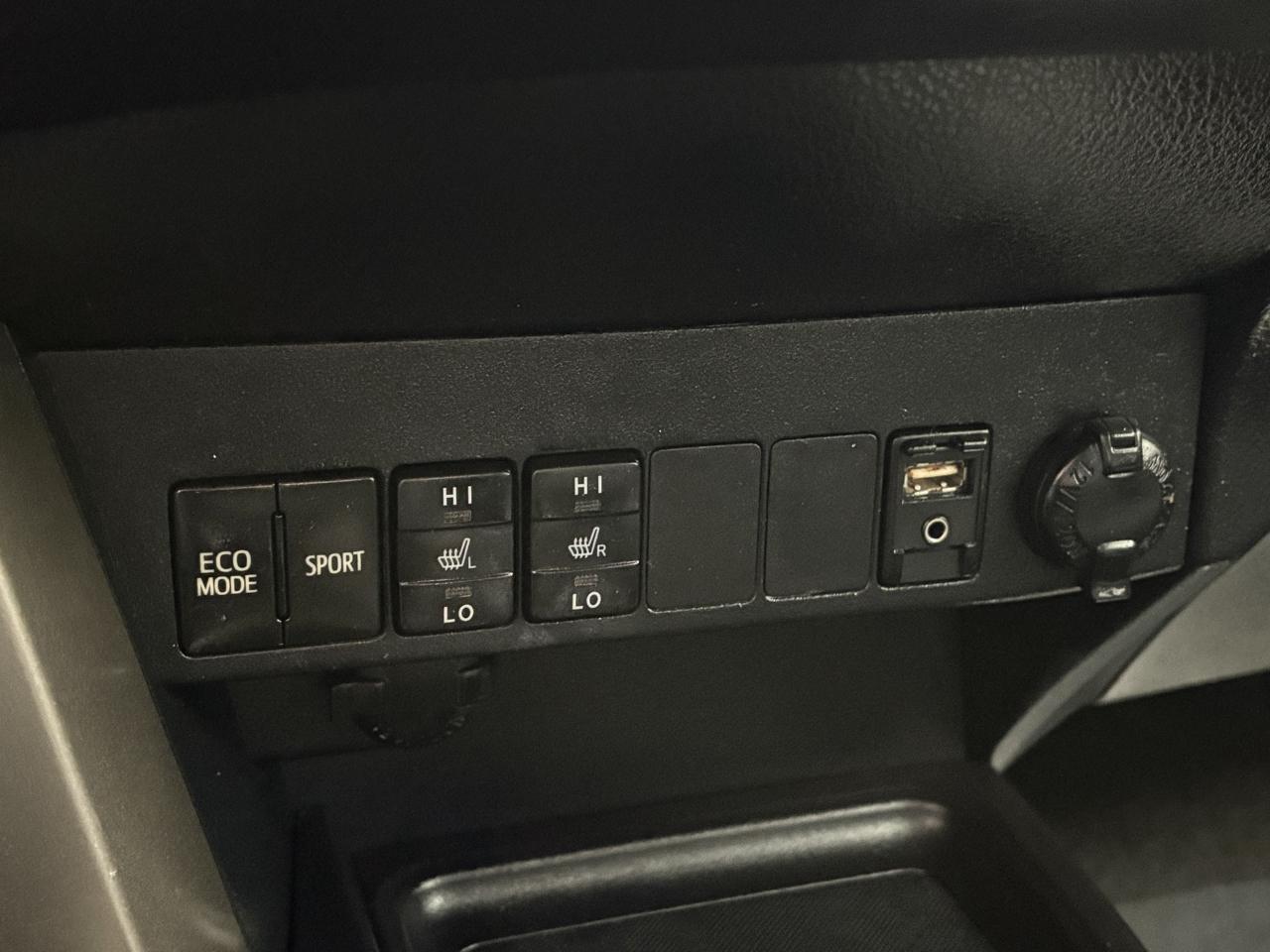 Toyota RAV4 FWD 4dr Limited (Natl) 2013