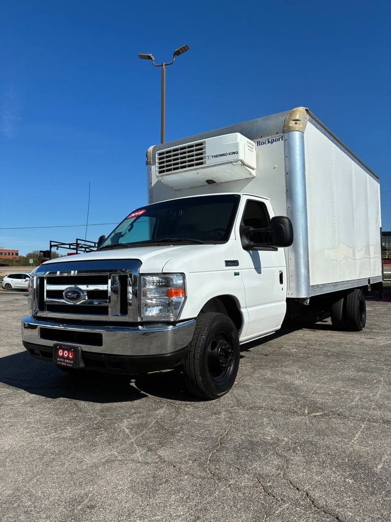 2019 Ford E-350 photo 2
