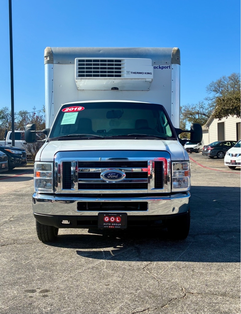 2019 Ford E-350 photo 3