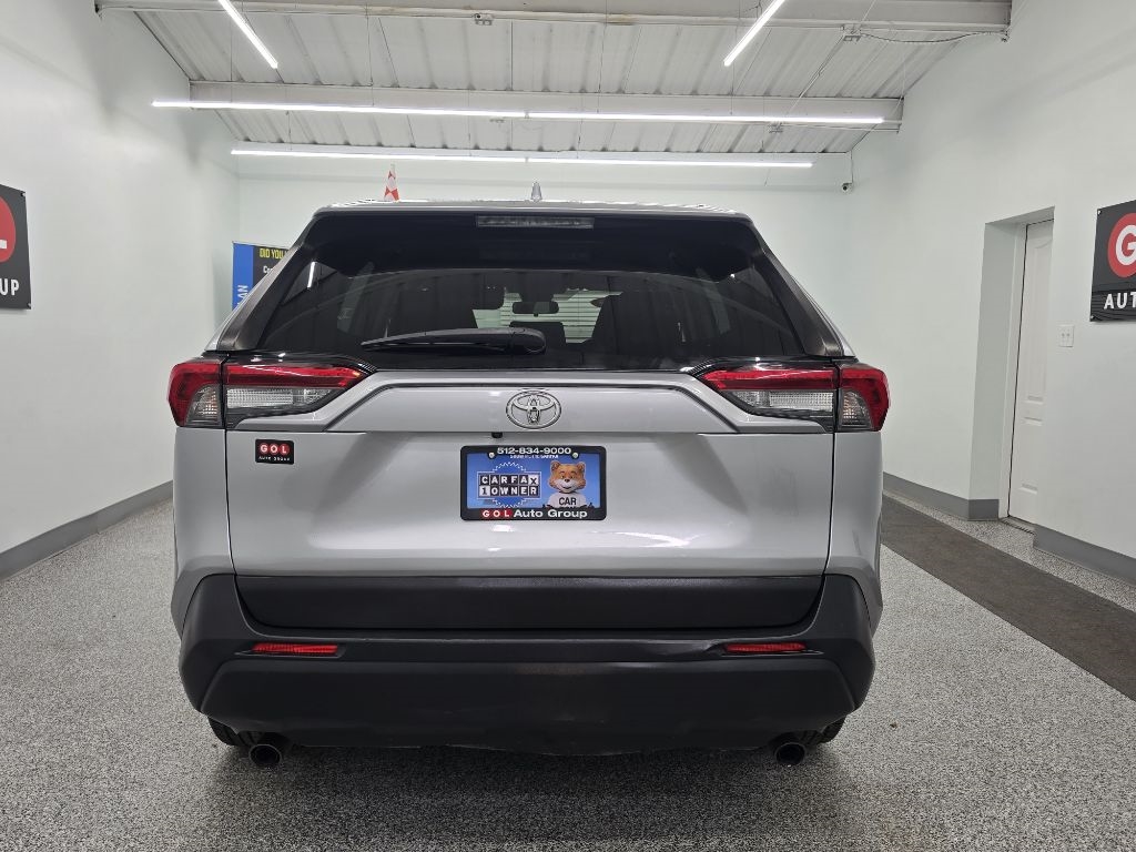 Toyota RAV4 LE 2019