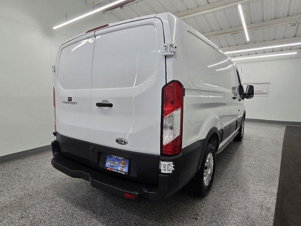 Ford Transit 250 Van Low Roof 60/40 Pass.130-in. WB 2017