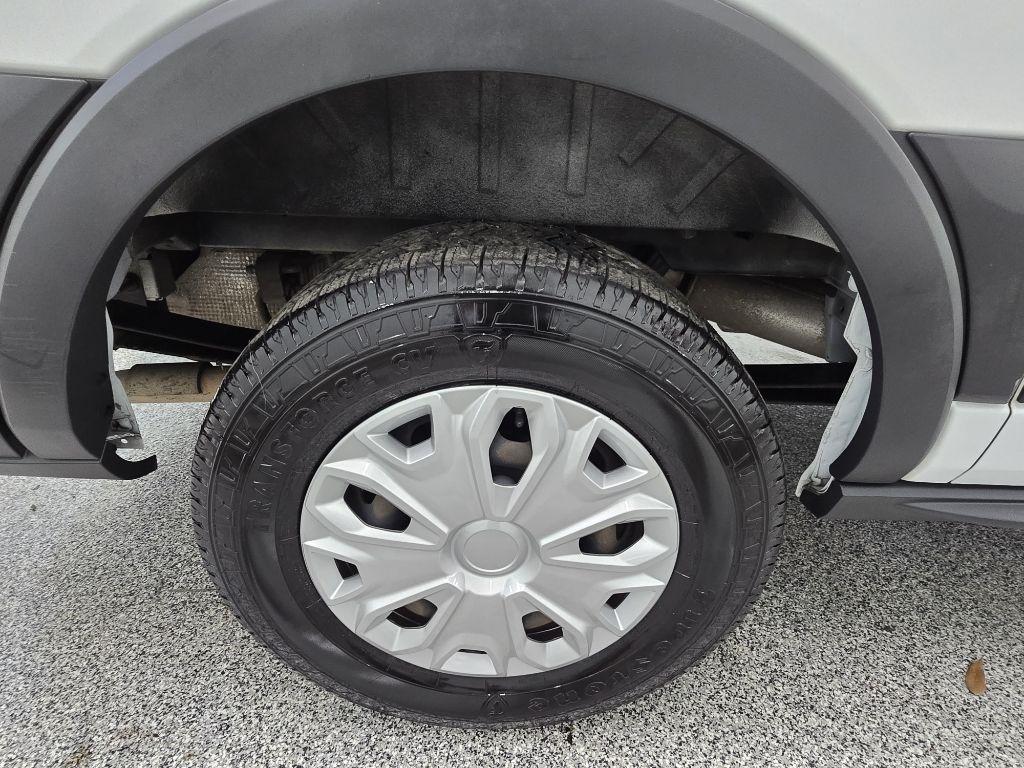Ford Transit 250 Van Low Roof 60/40 Pass.130-in. WB 2017