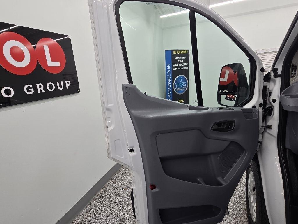 Ford Transit 250 Van Low Roof 60/40 Pass.130-in. WB 2017