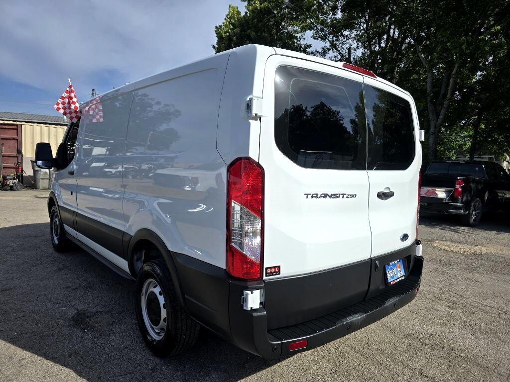 2020 Ford Transit Van photo 4