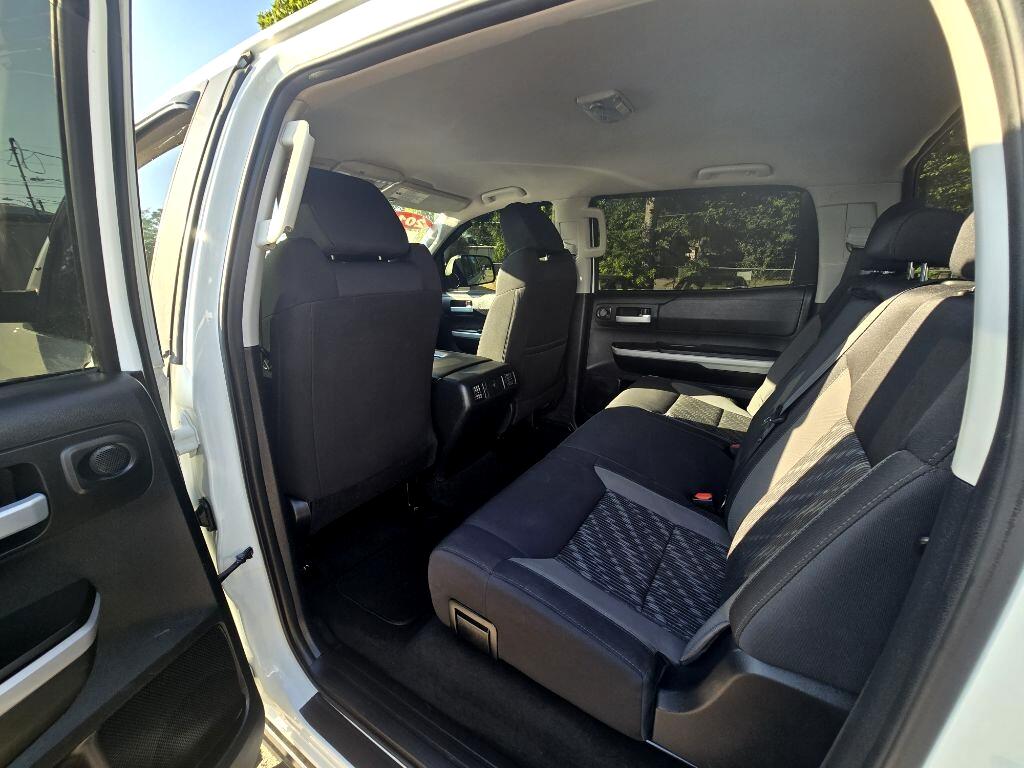2019 Toyota Tundra SR5 CrewMax photo 7