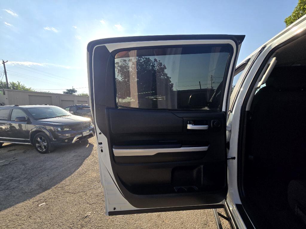 2019 Toyota Tundra SR5 CrewMax photo 19