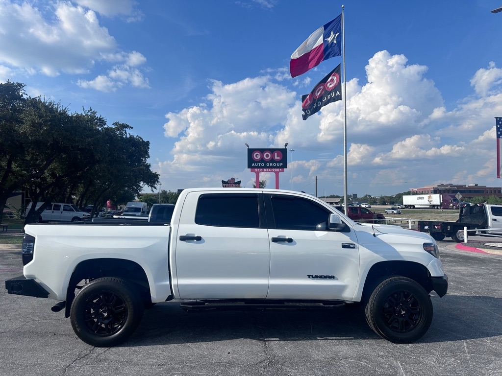 Toyota Tundra SR5 5.7L V8 CrewMax 4WD 2019 Toyota Tundra SR5 5.7L V8 CrewMax 4WD 2019
