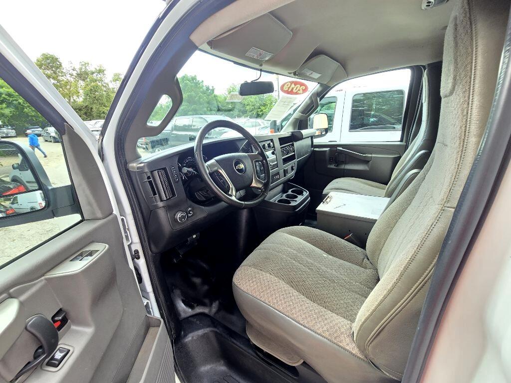 2019 Chevrolet Express 2500 Cargo photo 4