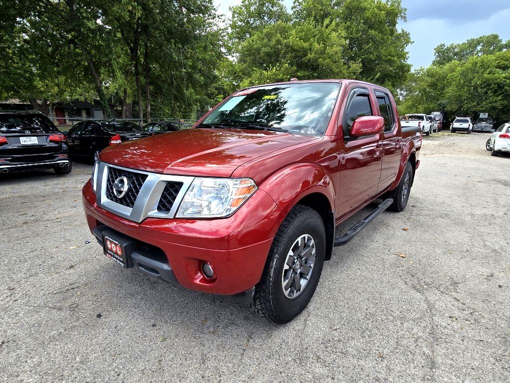 2017 Nissan Frontier PRO-4X Crew Cab photo 3