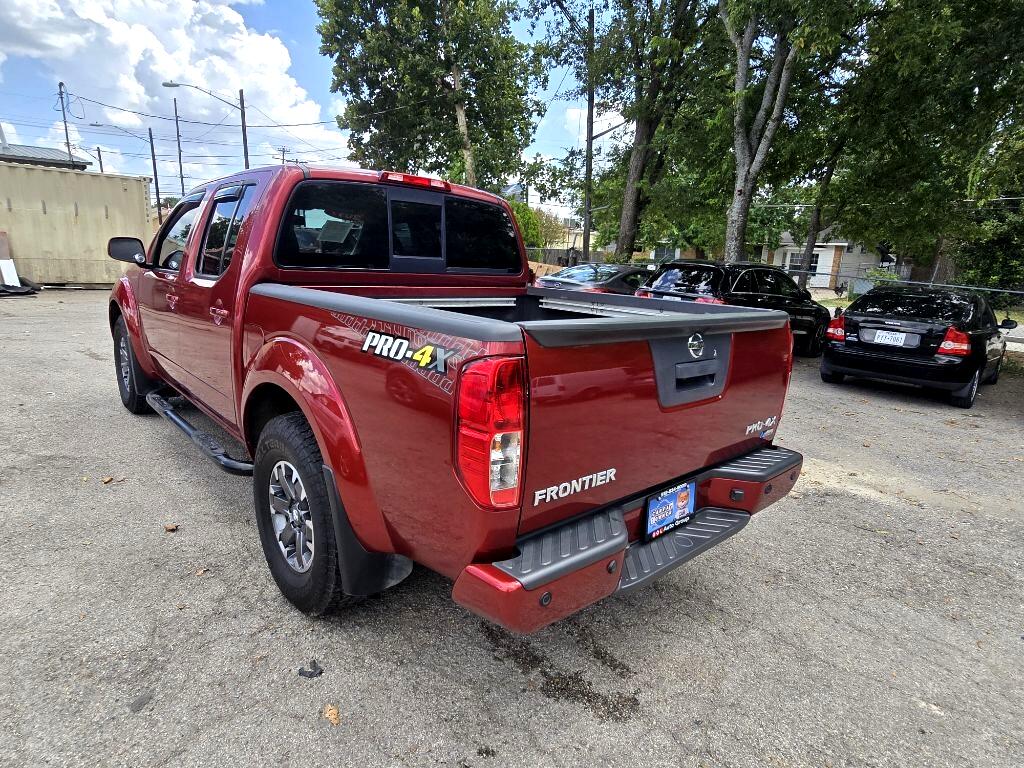 2017 Nissan Frontier PRO-4X Crew Cab photo 5