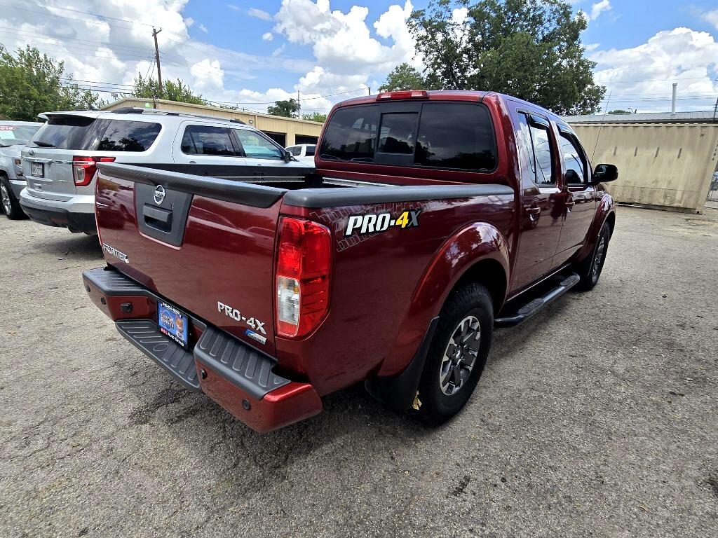 2017 Nissan Frontier PRO-4X Crew Cab photo 7