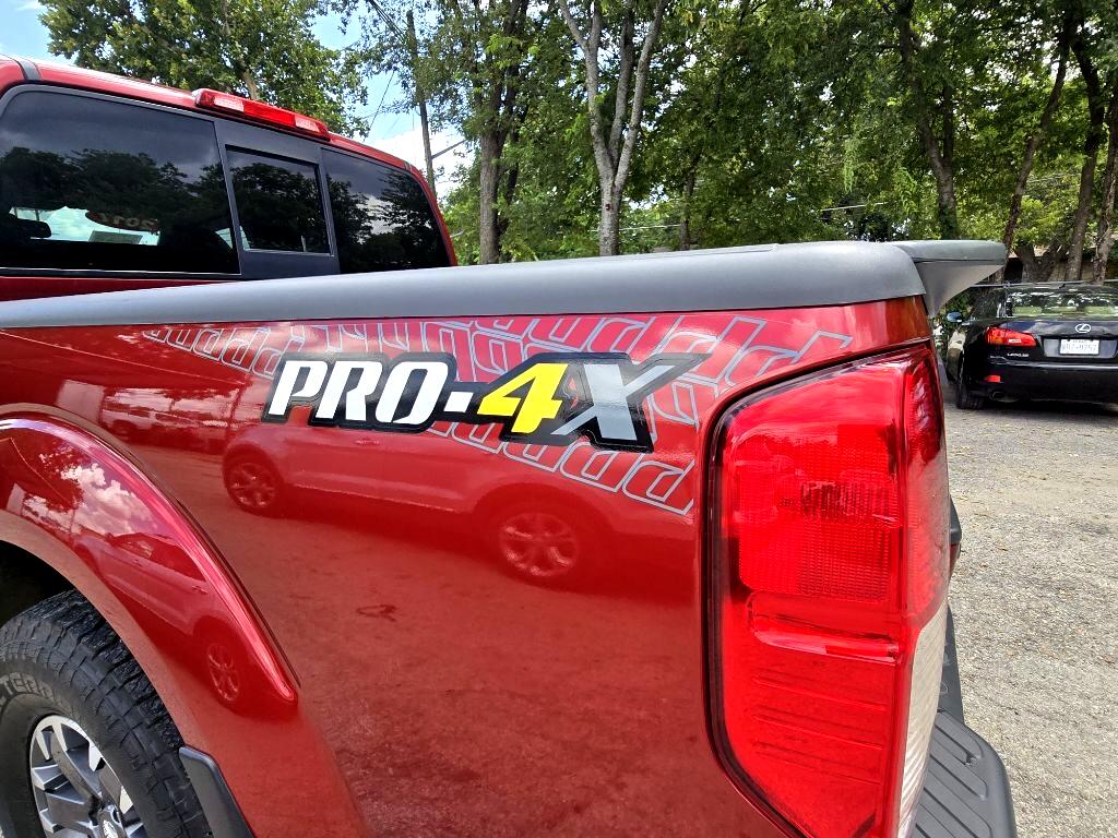 2017 Nissan Frontier PRO-4X Crew Cab photo 8