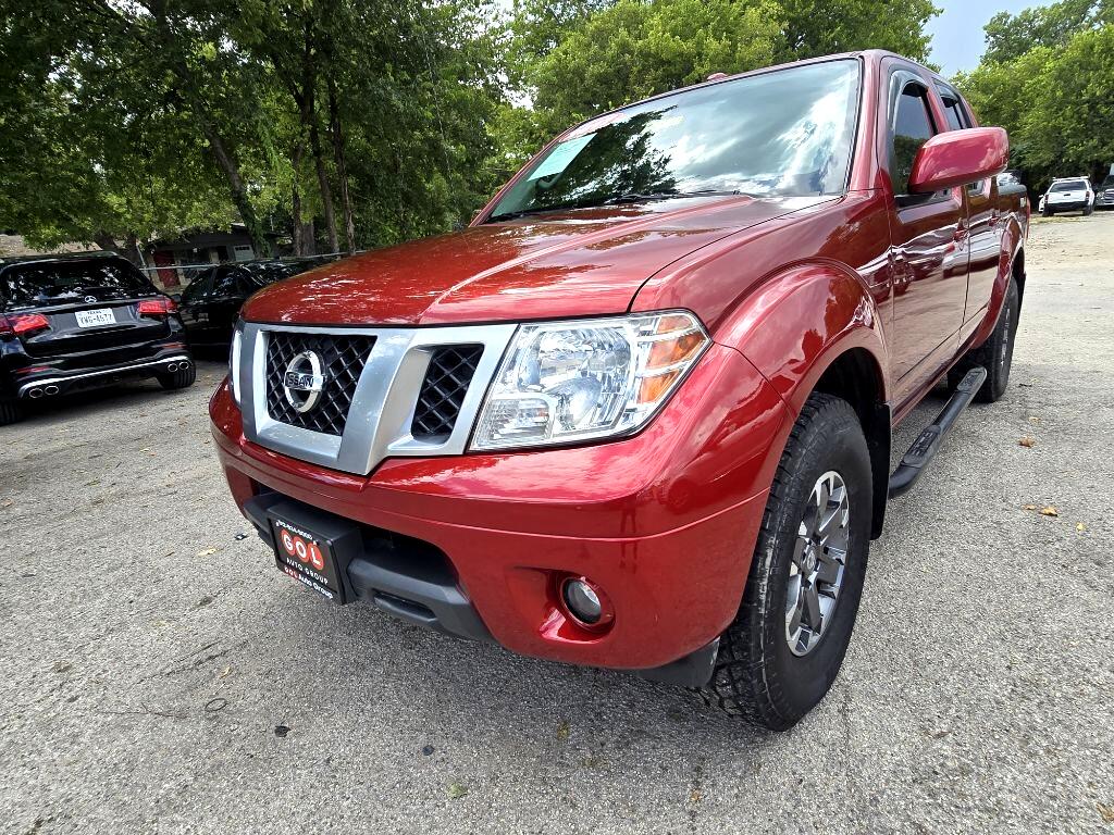 2017 Nissan Frontier PRO-4X Crew Cab photo 9