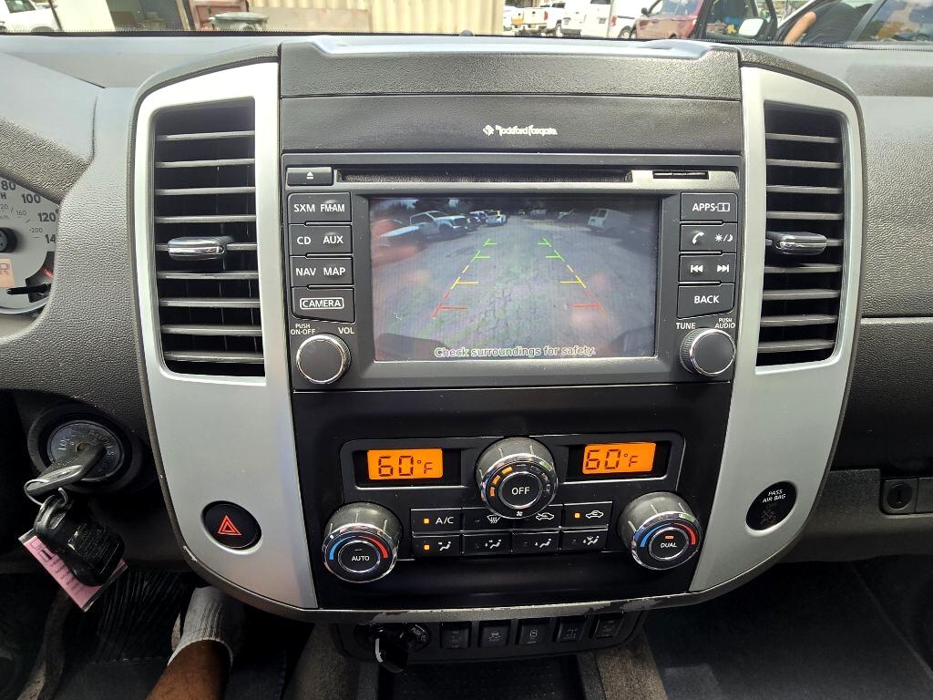 2017 Nissan Frontier PRO-4X Crew Cab photo 18