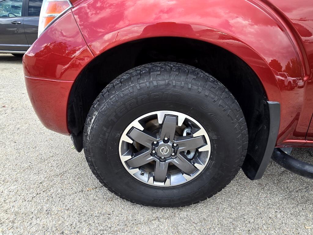 2017 Nissan Frontier PRO-4X Crew Cab photo 27