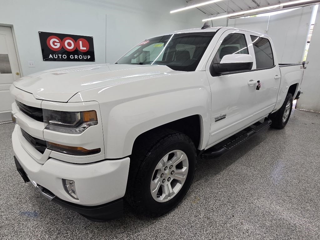 2018 Chevrolet Silverado 1500 LT photo 3
