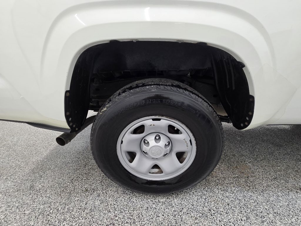 2021 Toyota Tacoma SR5 Access Cab photo 23