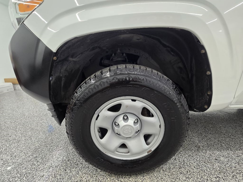 2021 Toyota Tacoma SR5 Access Cab photo 25
